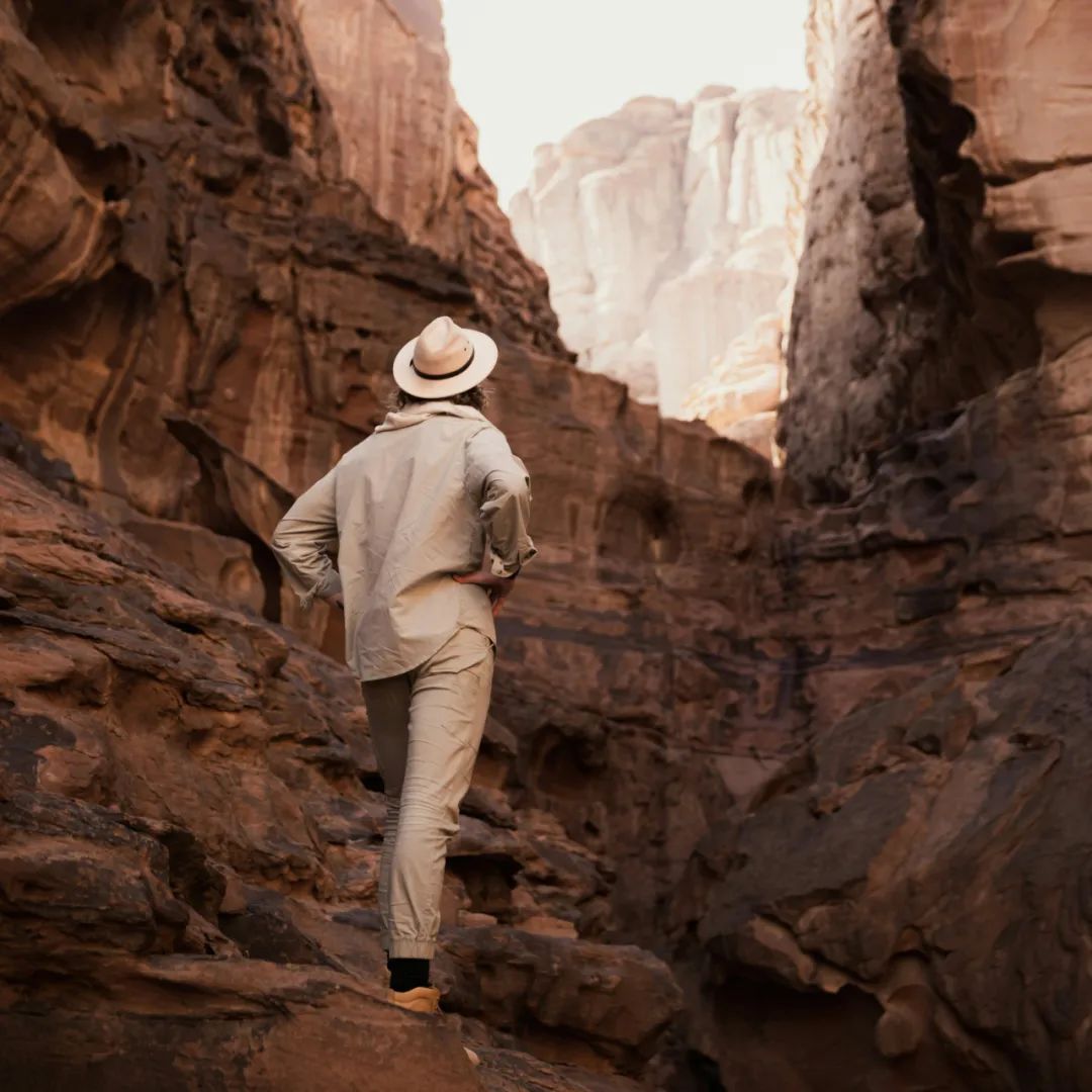 iPhone 15 Pro适合拍摄空间视频／ChatGPT小手机来了／腾讯将在中国独家经营Meta VR头显｜ 将来周刊